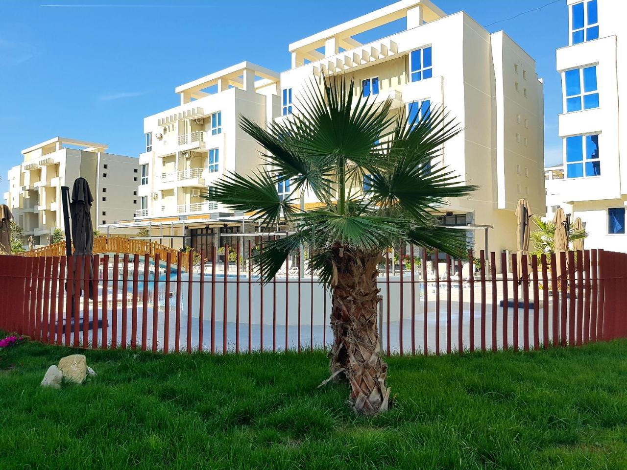 Flori Beach Apartment Radhime Exterior photo