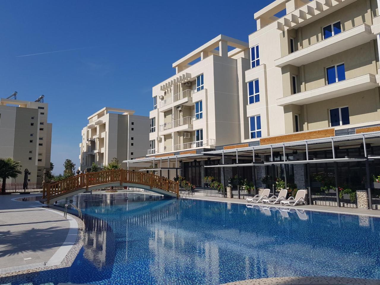 Flori Beach Apartment Radhime Exterior photo